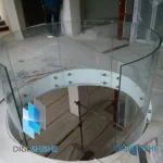 هندریل و جان‌پناه شیشه‌ای