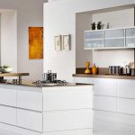 ساخت انواع کابینت و کمد دیواری