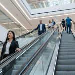 انجام نصب و سرویس و نگهداری پله برقی