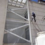 پیچ و رولپلاک‌ نما ساختمان